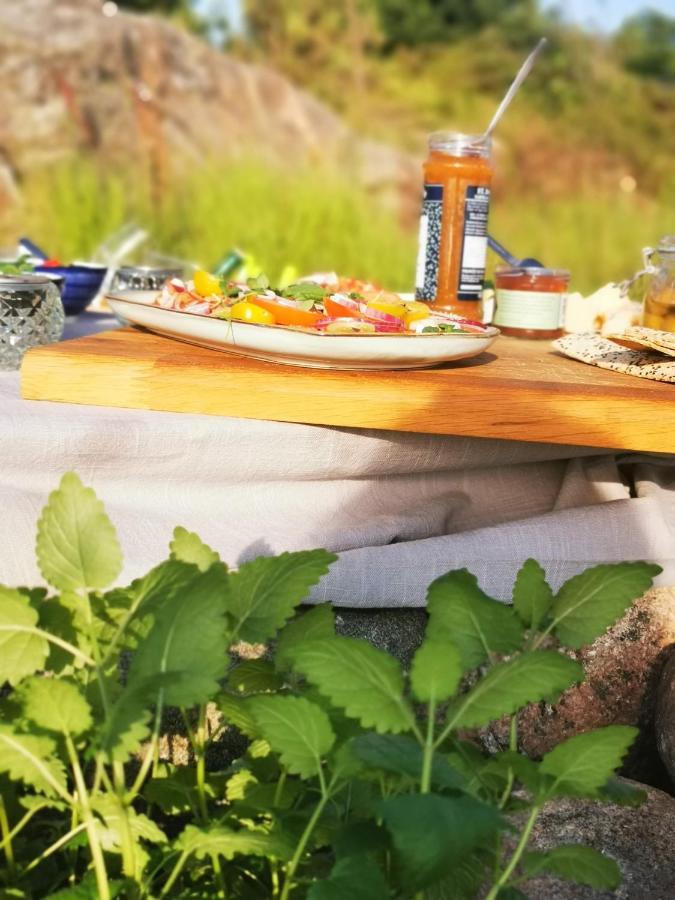 Surfviken Glamping And B&B Stenungsund Exterior foto